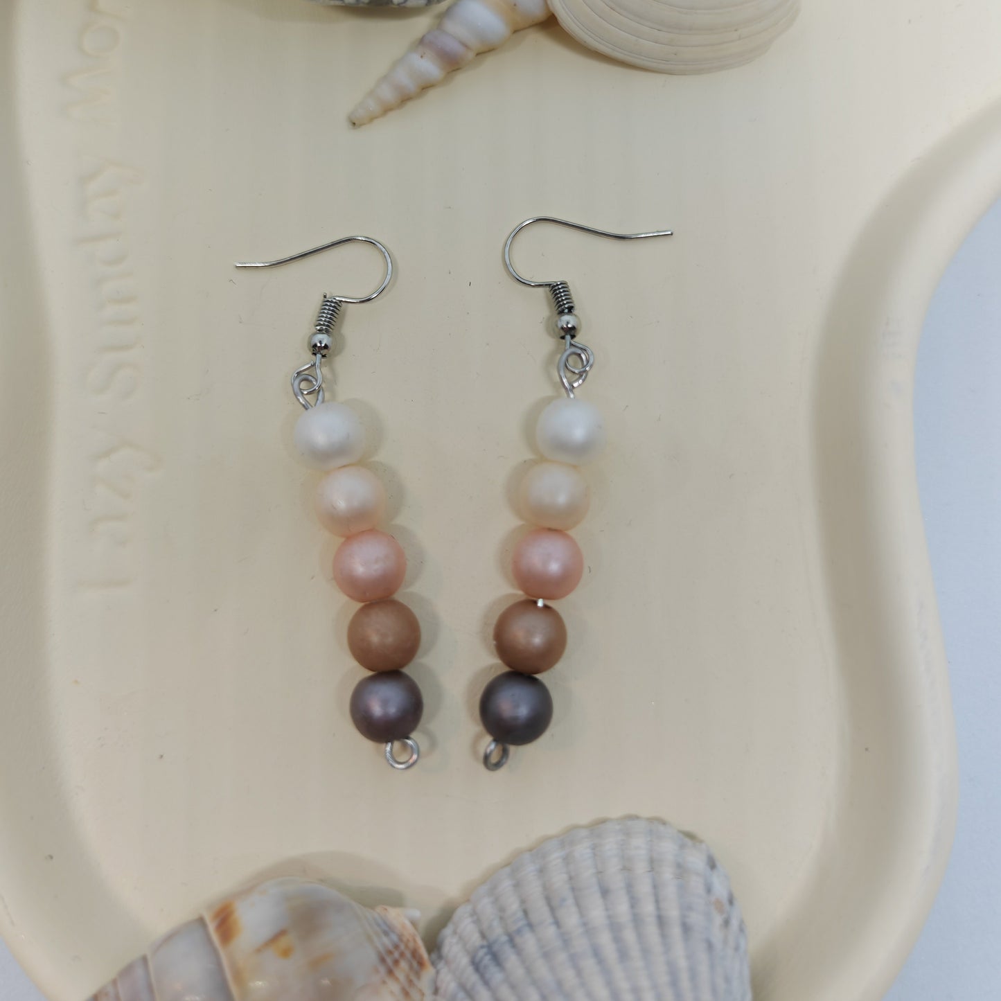 DISTINGUÉE - boucles d'oreilles - pendantes - perles colorées