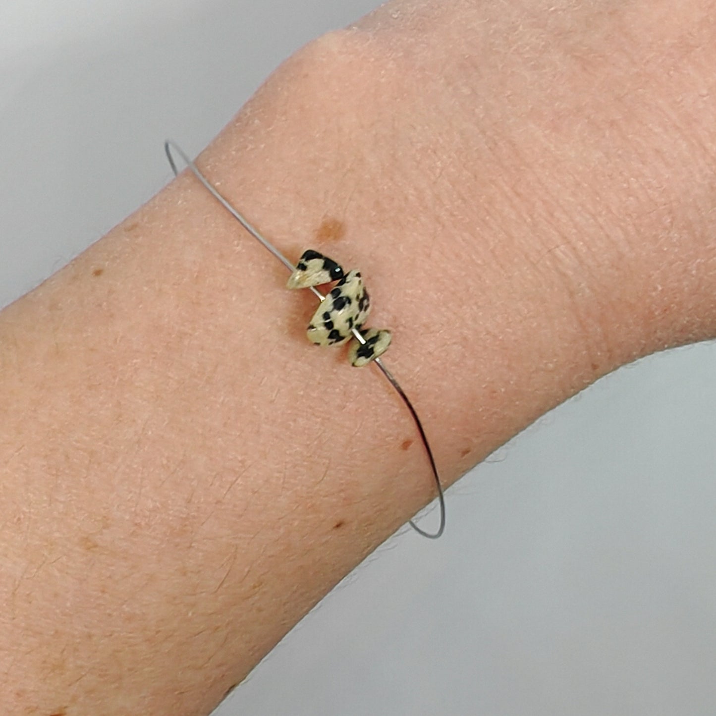 GRACIEUSE - bracelet jonc destroy - jaspe dalmatien