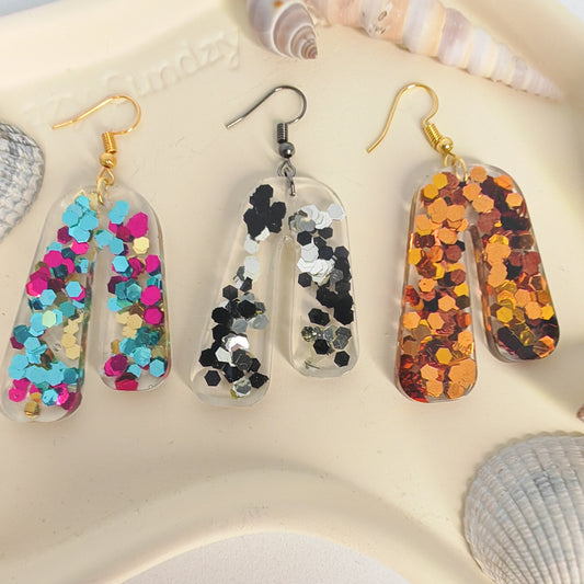 EXCENTRIQUE - boucles d'oreilles - résine et paillettes - plusieurs coloris