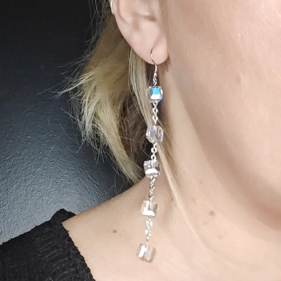 boucles d'oreilles pendantes perles de verre carrées